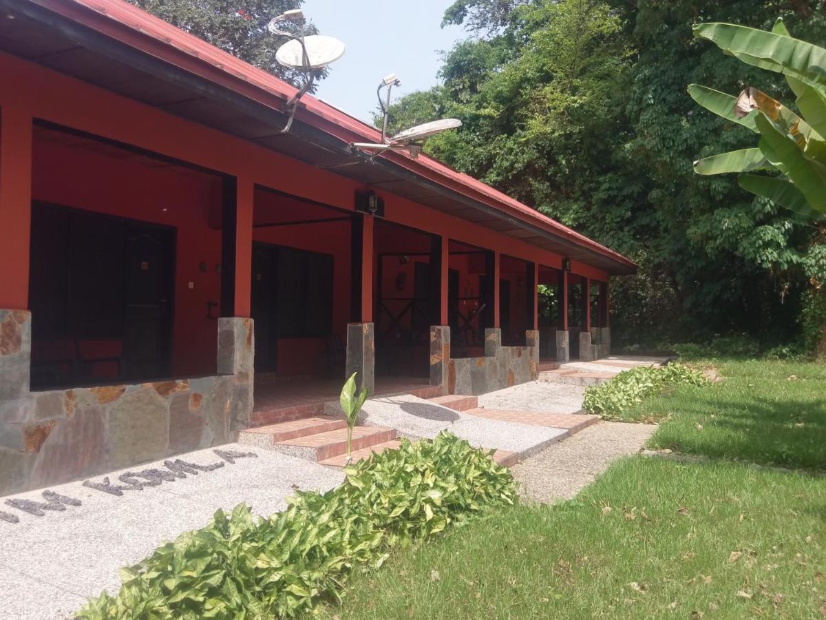 Big Foot Safari Lodge Wli Afegame ภายนอก รูปภาพ