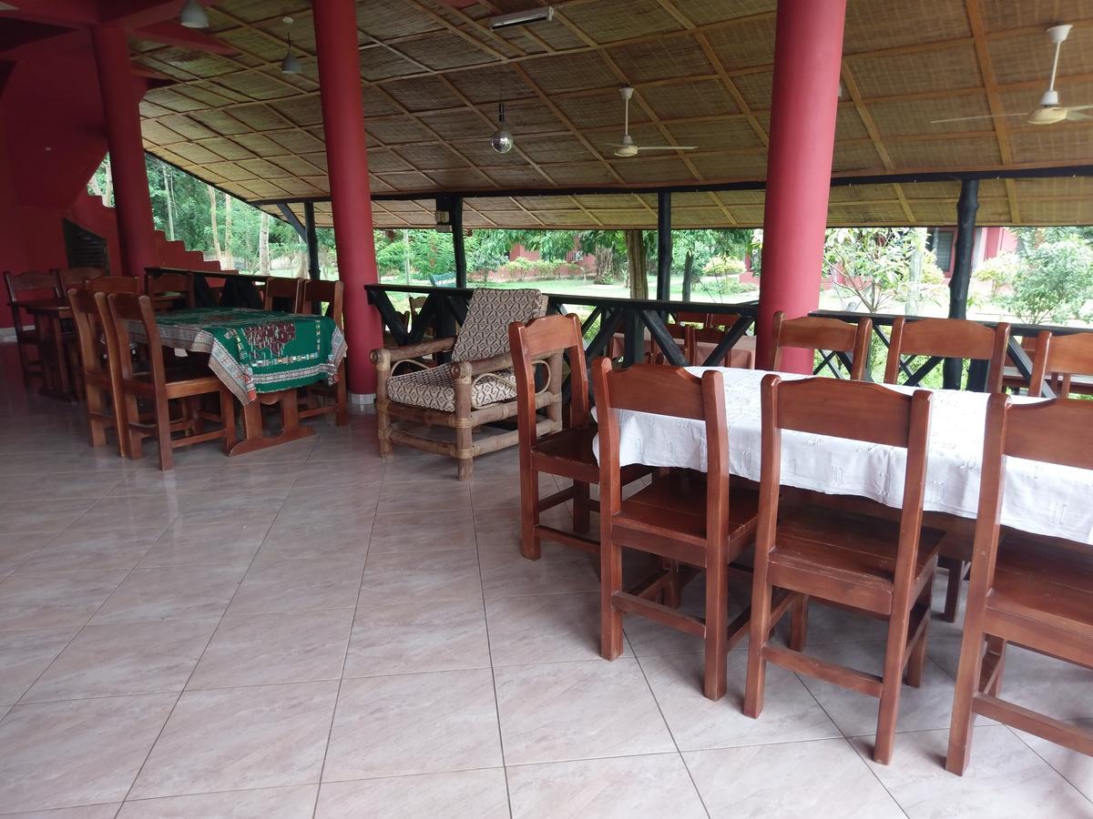 Big Foot Safari Lodge Wli Afegame ภายนอก รูปภาพ